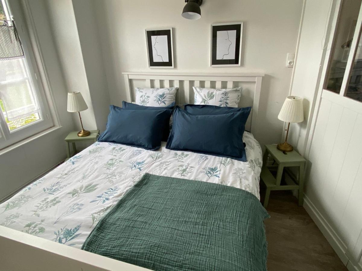 Cottage Familial Avec Jardin - 200M De La Plage Іпор Екстер'єр фото